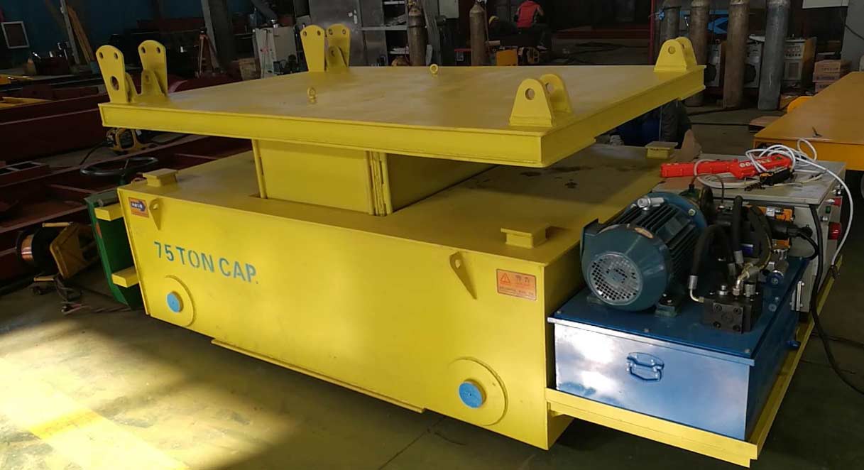 液压升降轨道车