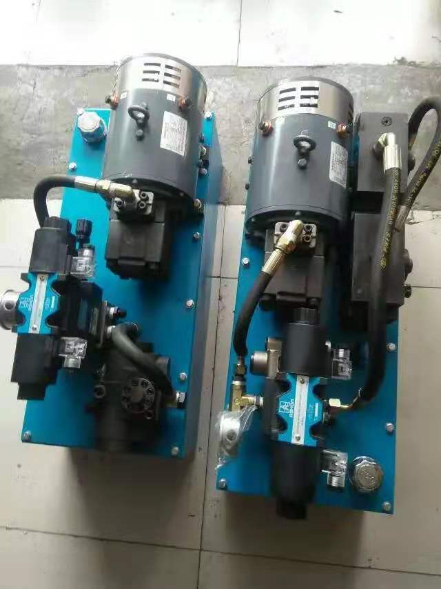 电动平台升降车